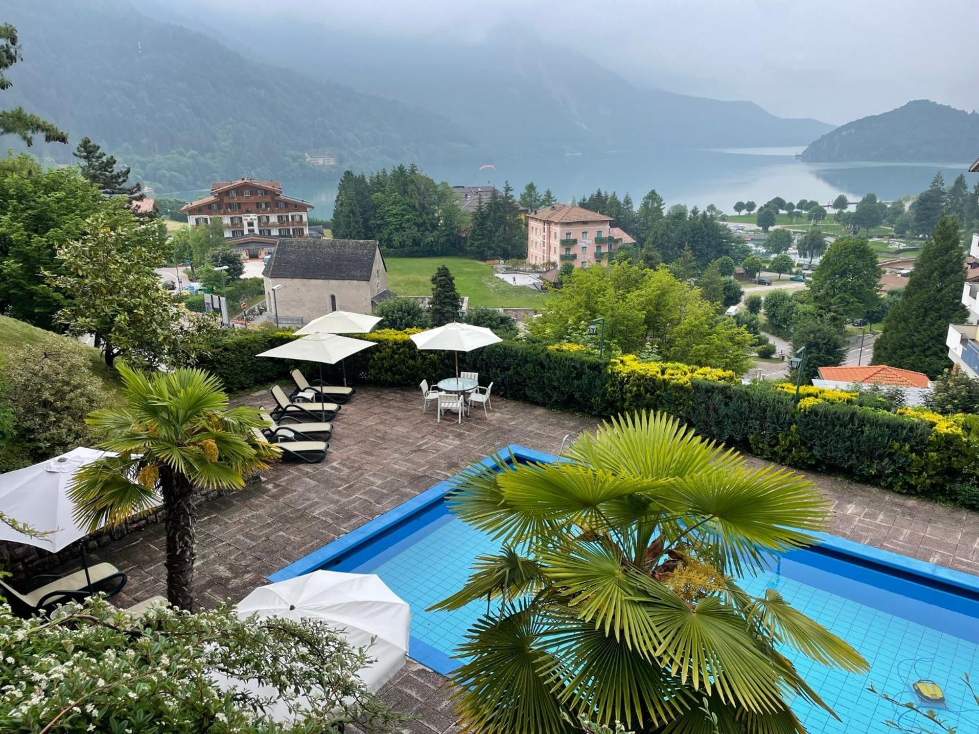 Hotel Miralago Molveno Esterno foto