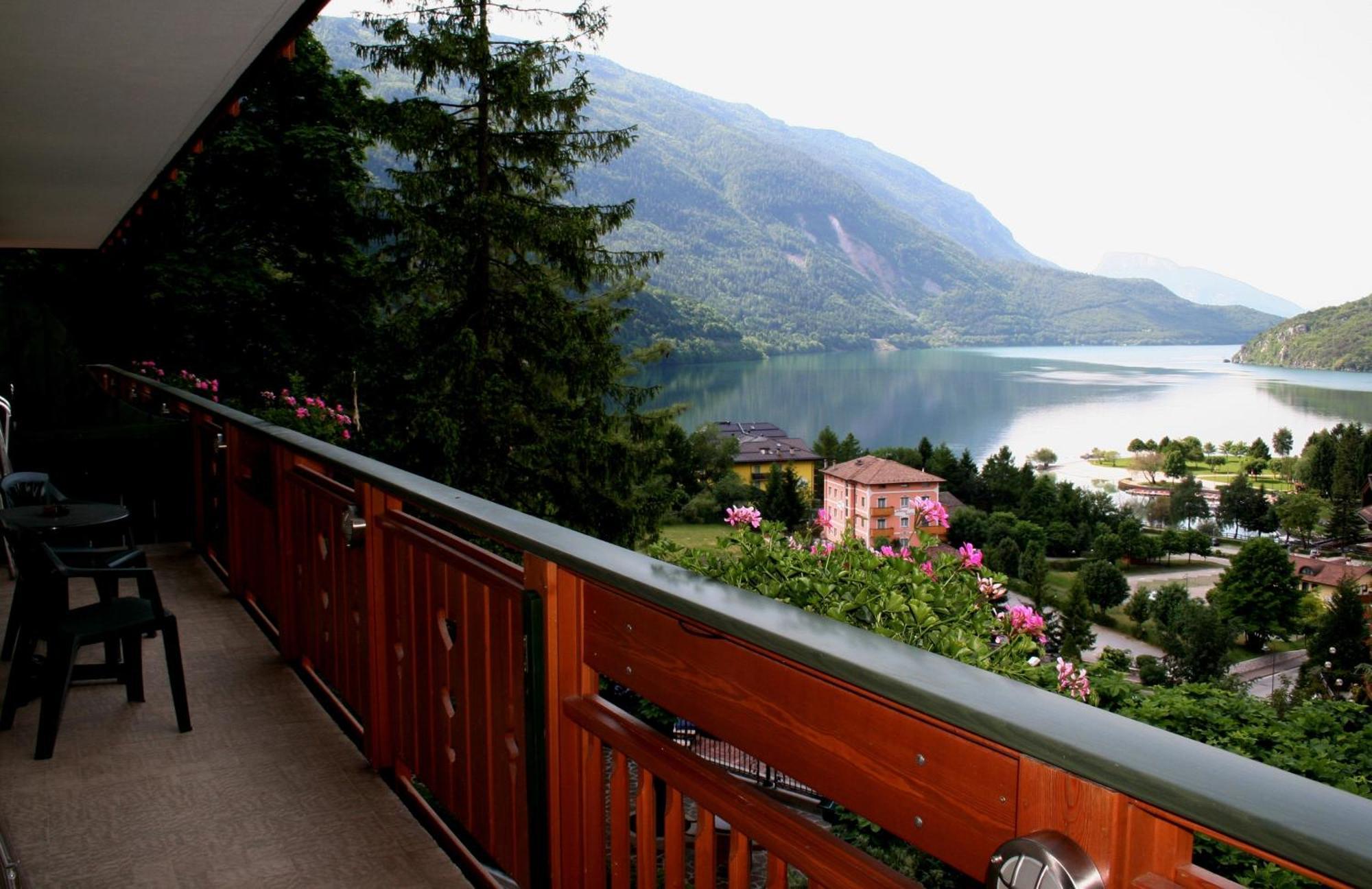 Hotel Miralago Molveno Esterno foto