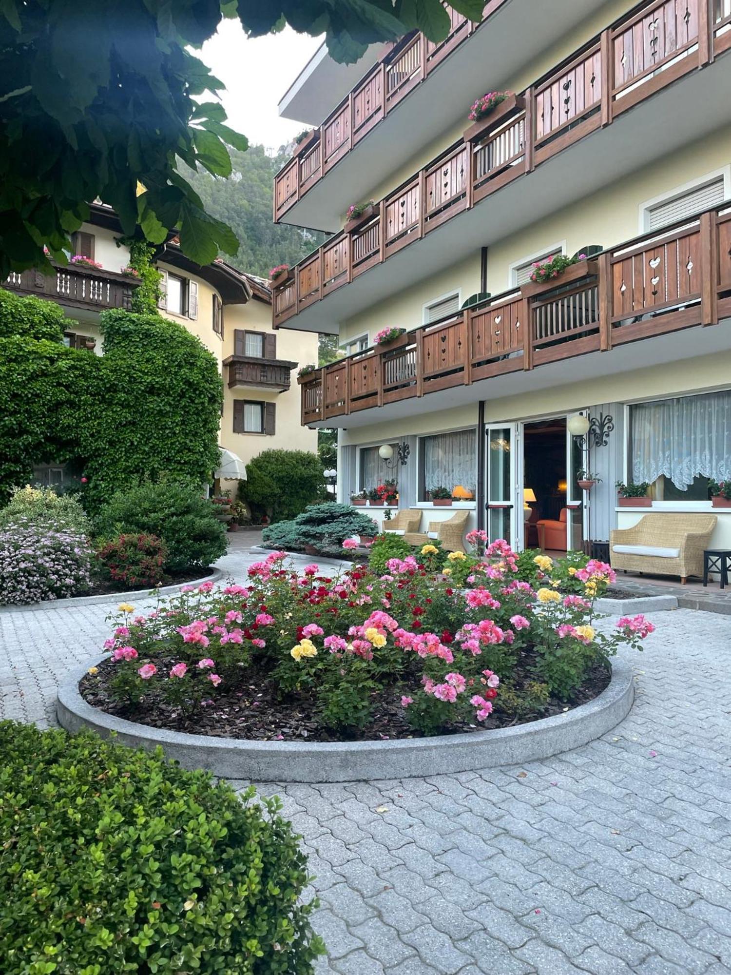 Hotel Miralago Molveno Esterno foto