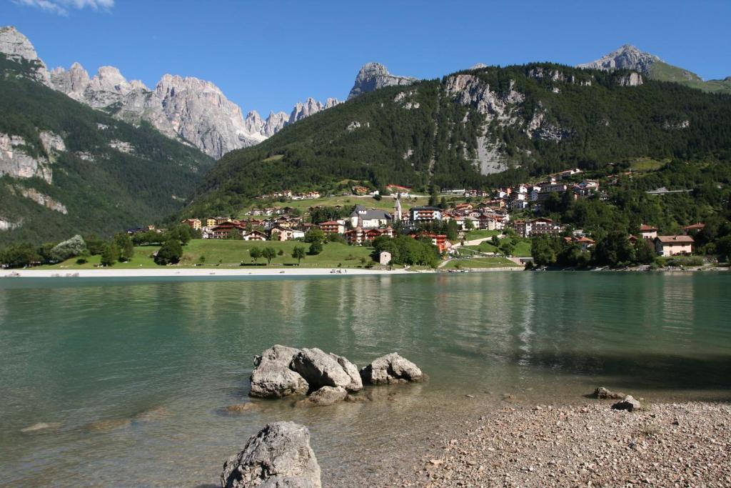 Hotel Miralago Molveno Esterno foto