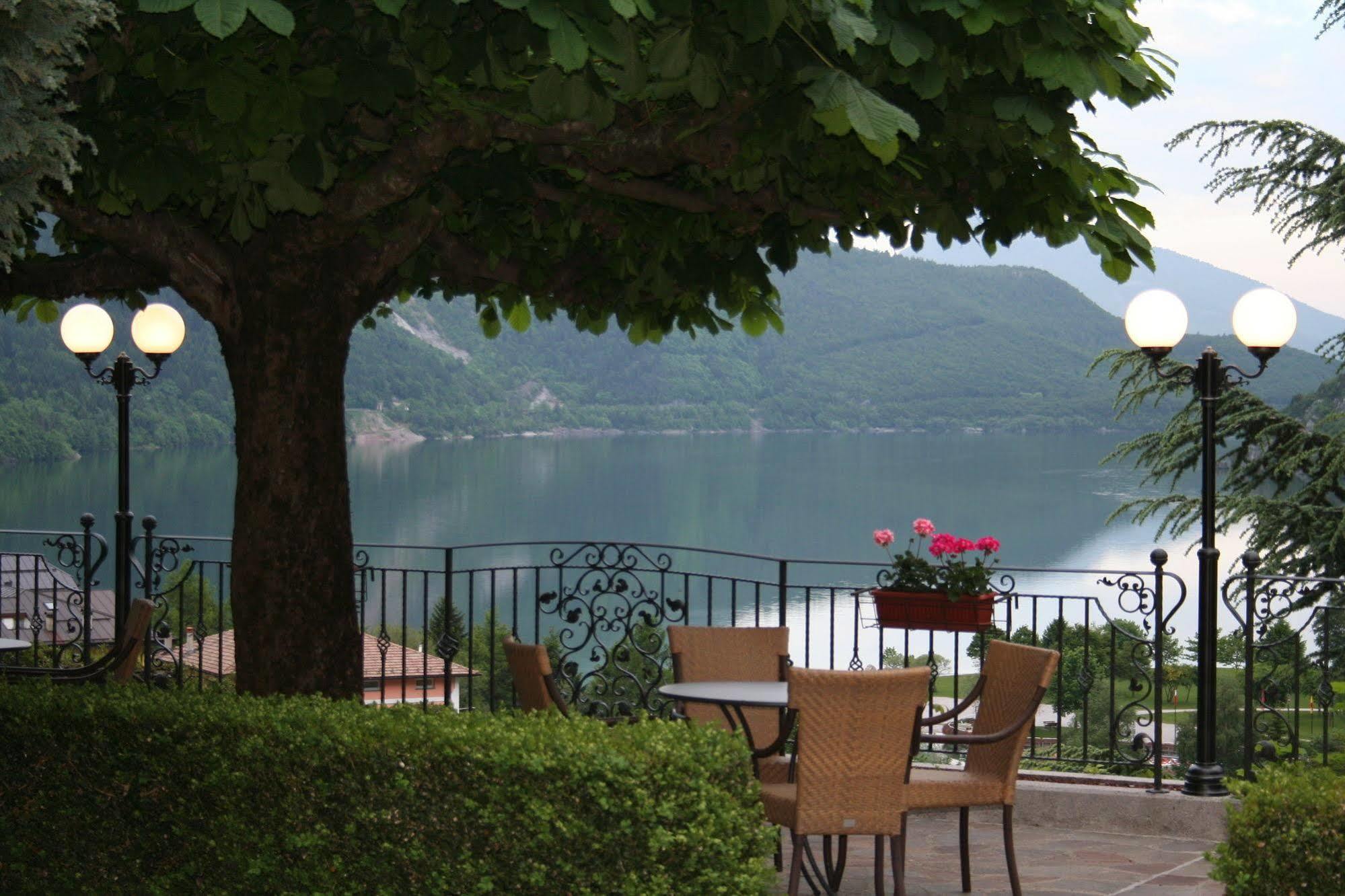 Hotel Miralago Molveno Esterno foto