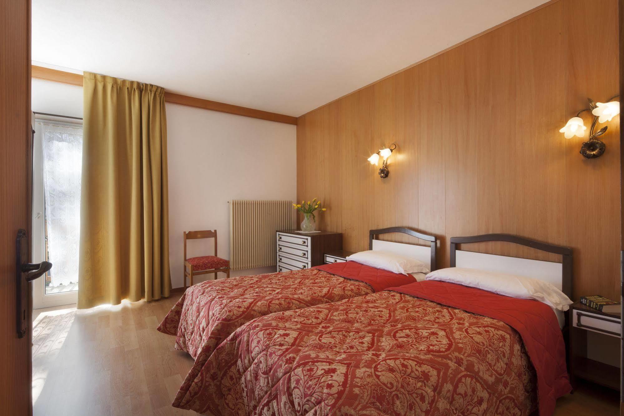 Hotel Miralago Molveno Esterno foto